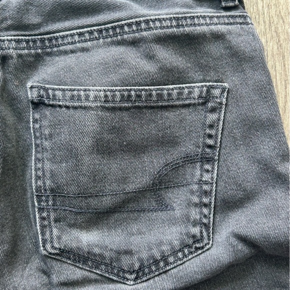 Classic Black Women’s Jeans - Picture 5 of 5